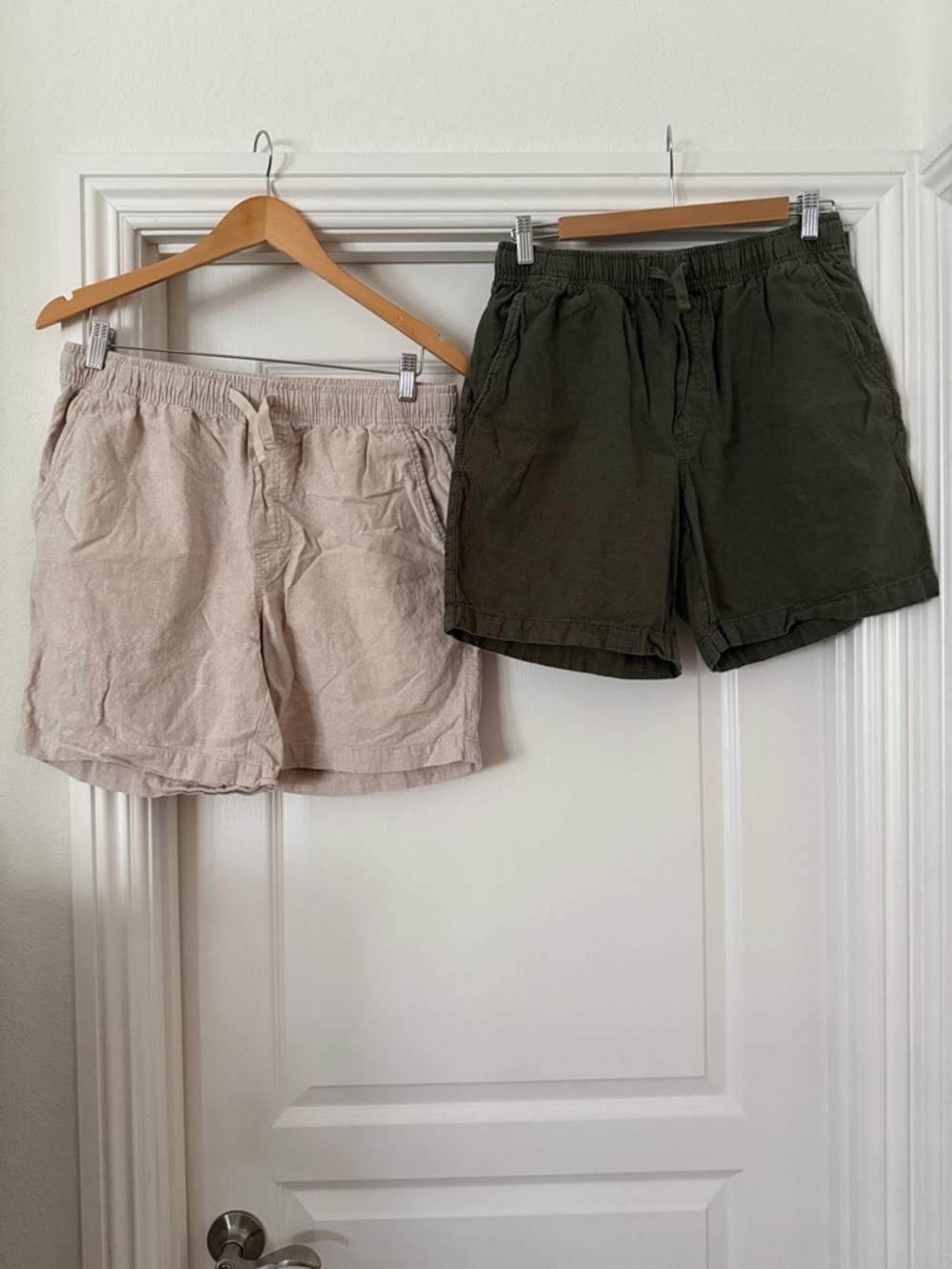 Linen Blend Jogger Shorts - Taupe & Olive